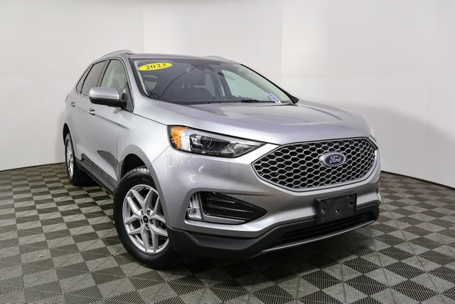 2023 Ford Edge SEL photo 2
