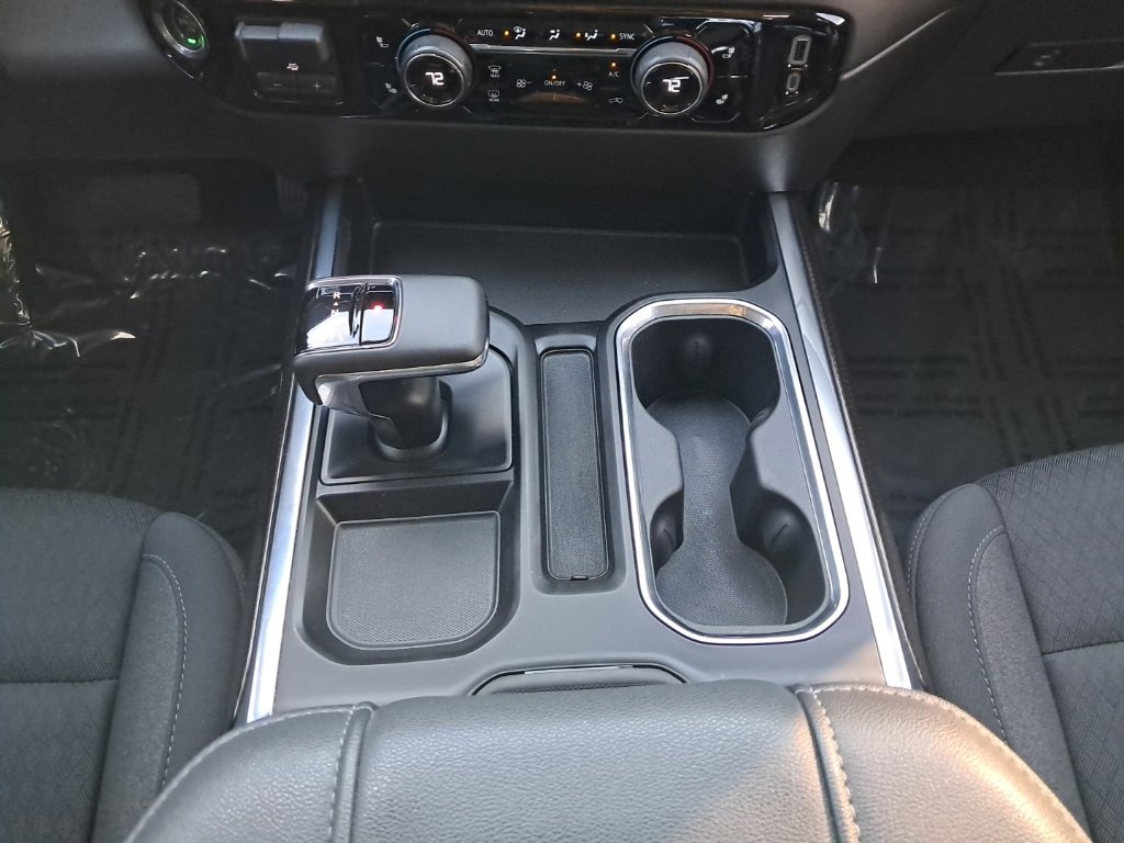 2023 Chevrolet Silverado 1500 RST photo 18