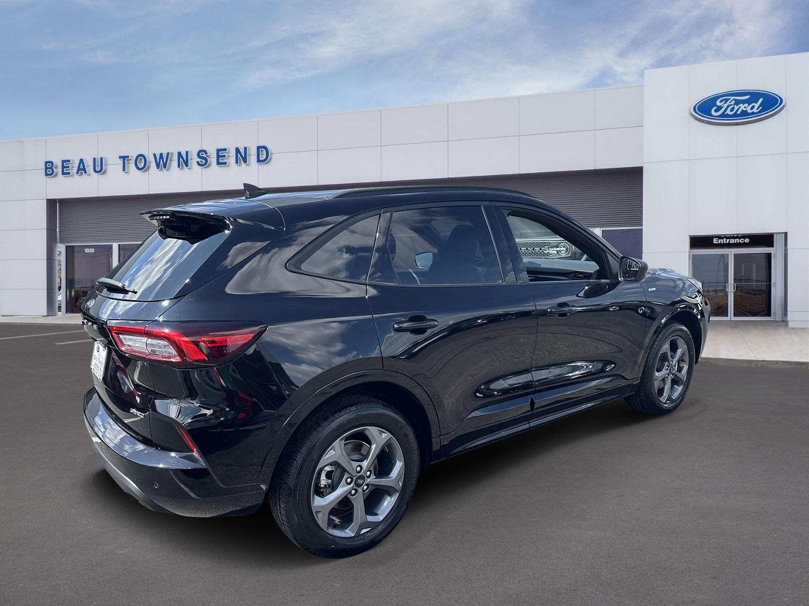 2023 Ford Escape ST-Line photo 3