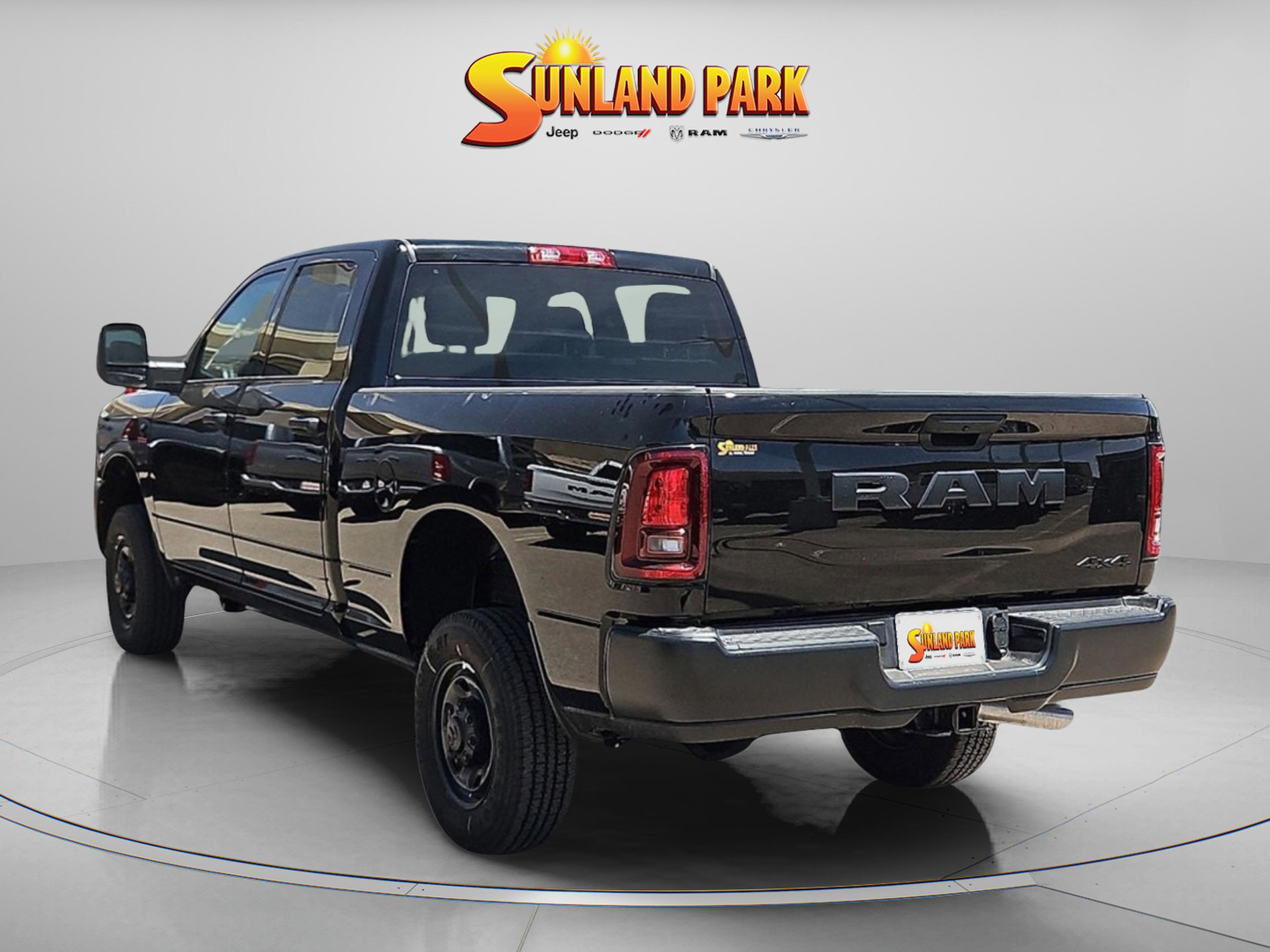 2025 Ram 2500 Tradesman photo 3