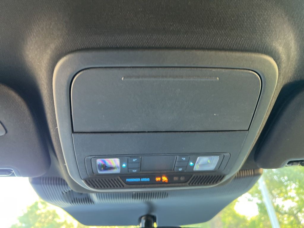 2025 Ford Explorer ST-Line photo 19