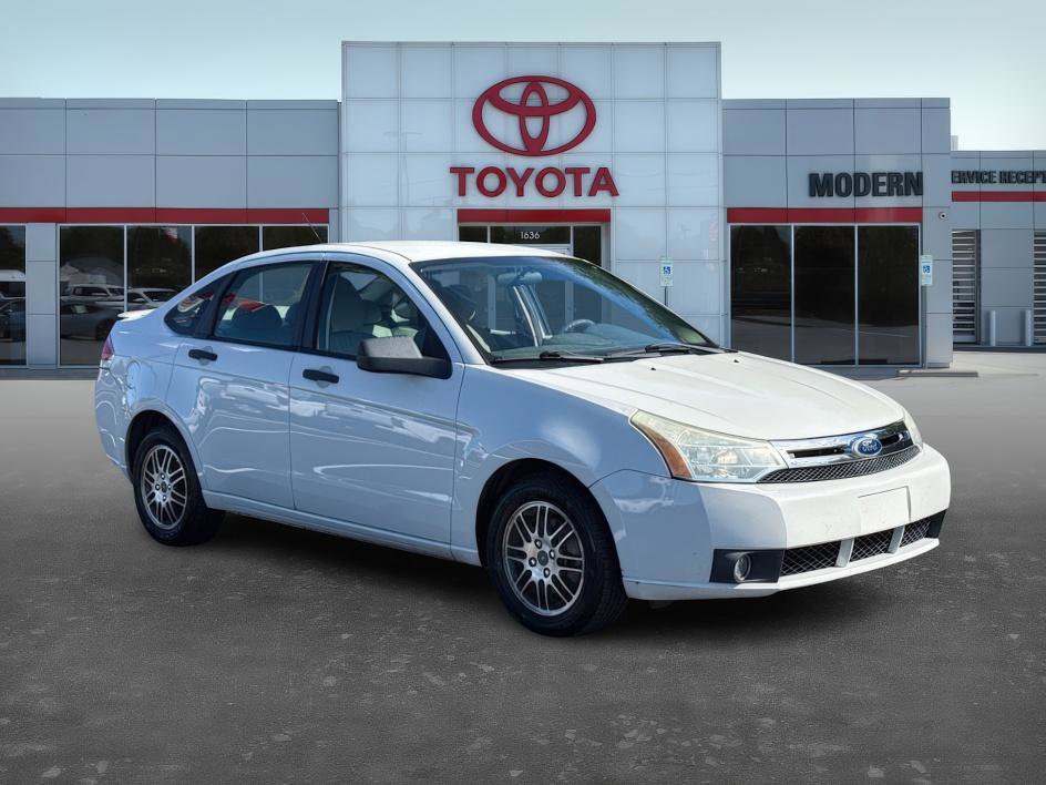 2010 Ford Focus SE photo 3