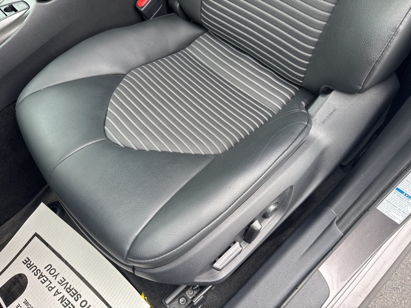 2022 Toyota Camry SE photo 19