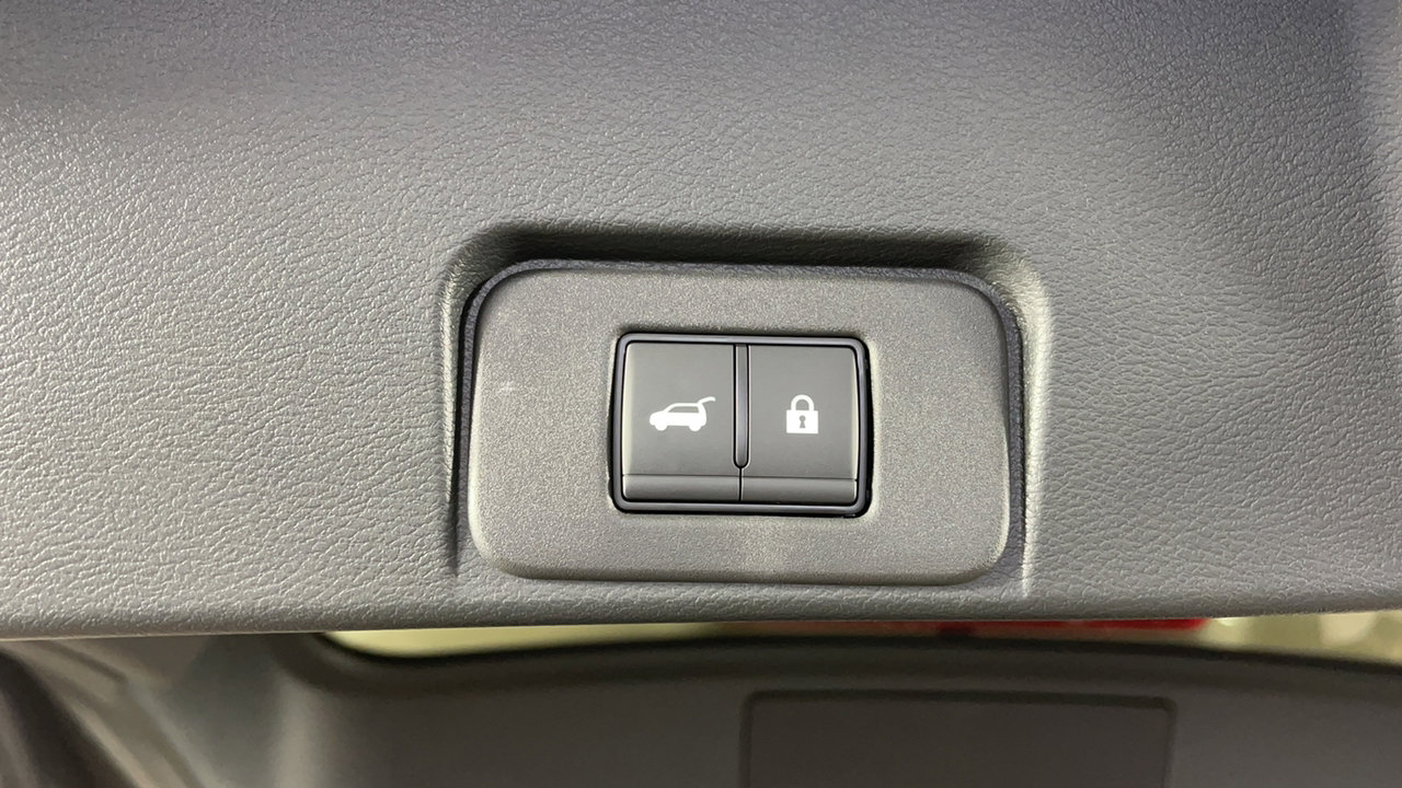 2025 Nissan Rogue SV photo 31