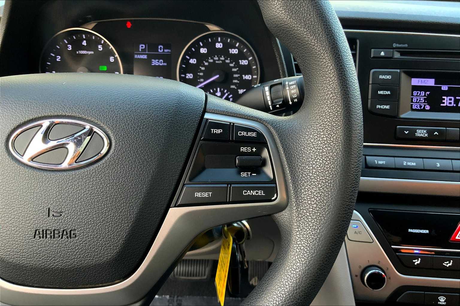 2018 Hyundai Elantra SE photo 21
