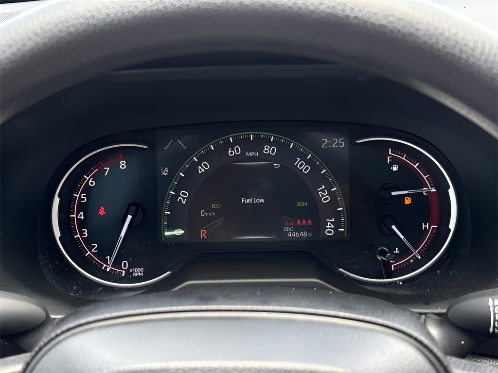 2023 Toyota RAV4 XLE photo 21