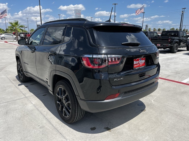 2025 Jeep Compass Latitude photo 2