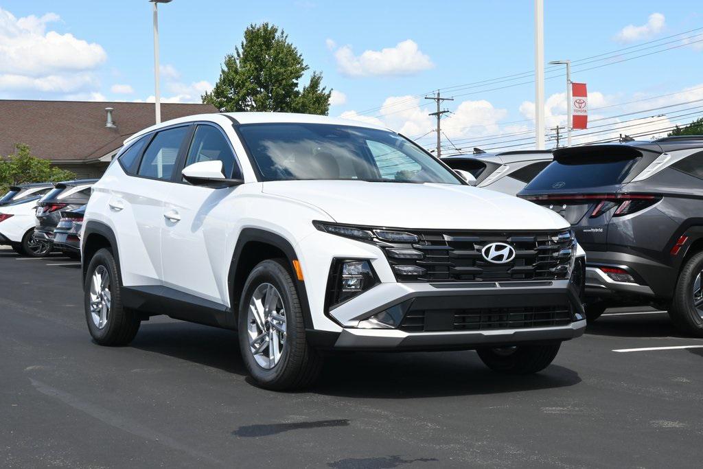 2025 Hyundai Tucson SE's photo