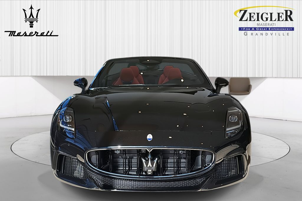 2026 Maserati Grancabrio photo 2