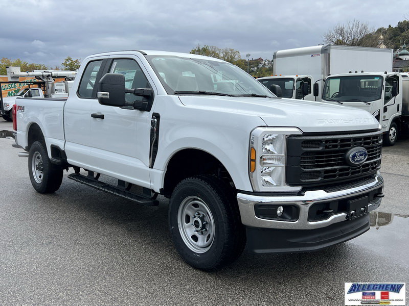 2026 Ford F-350 XL photo 4