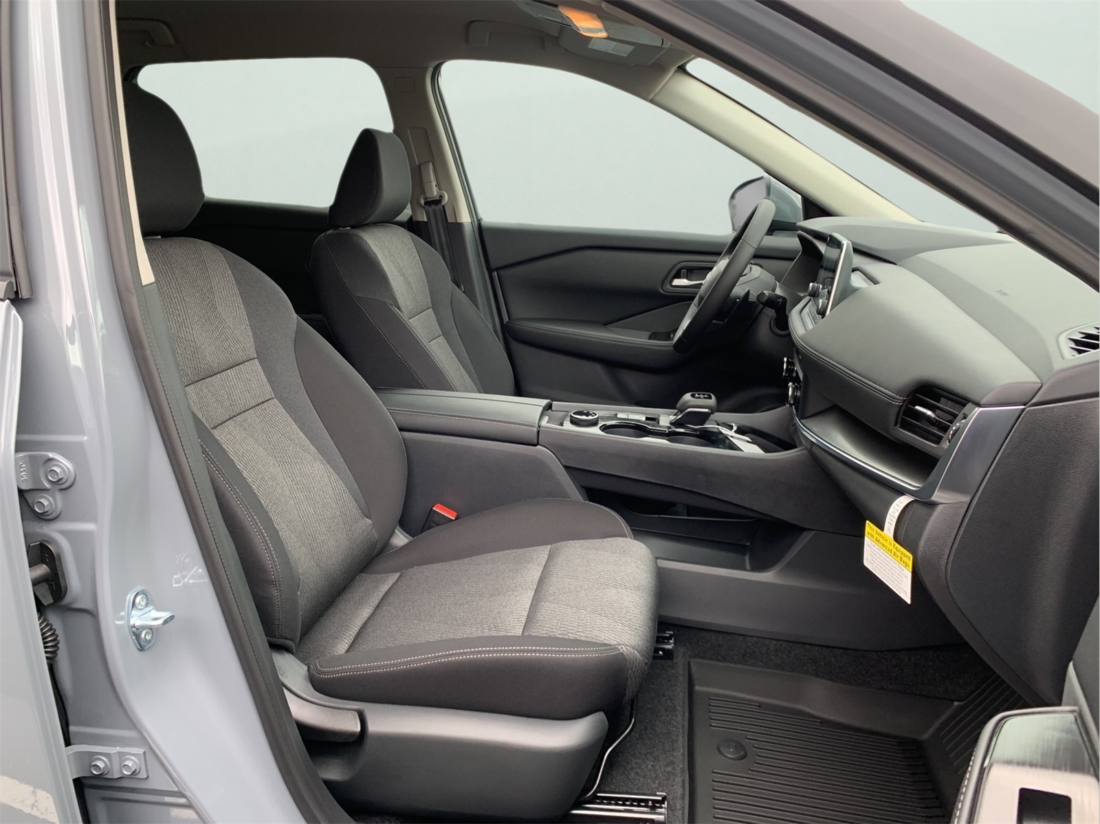 2026 Nissan Rogue SV photo 26