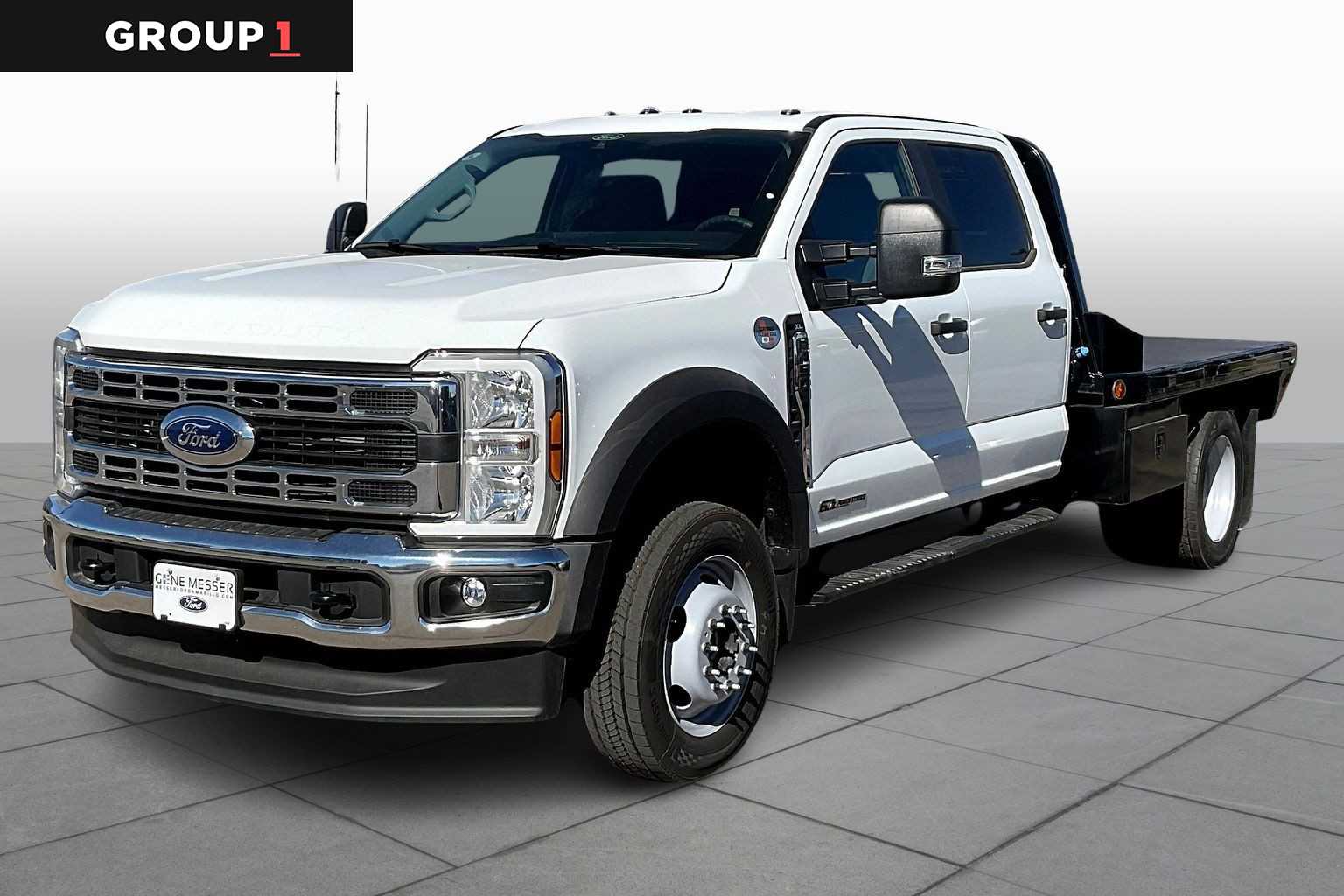 2026 Ford F-450 Super Duty Chassis Cab XL's photo
