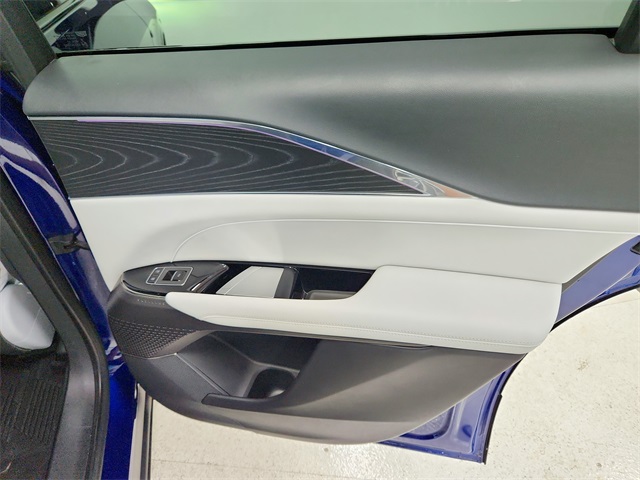 2024 Cadillac Lyriq Sport photo 40