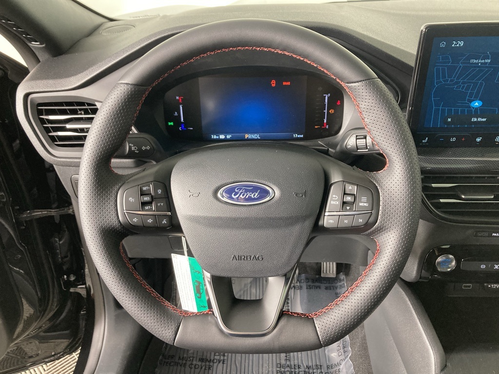 2025 Ford Escape ST-Line Select photo 2