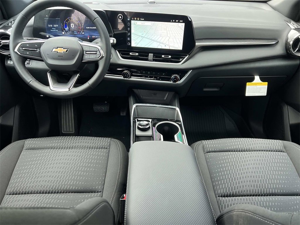 2026 Chevrolet Equinox photo 3