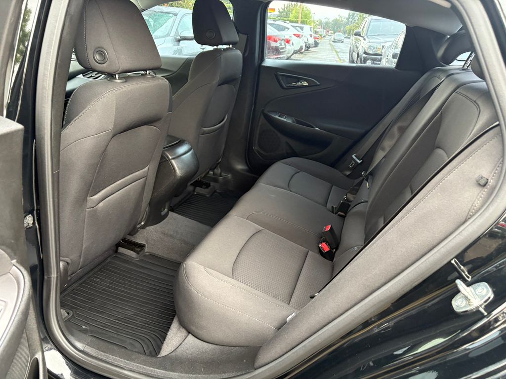 2020 Chevrolet Malibu LS photo 25