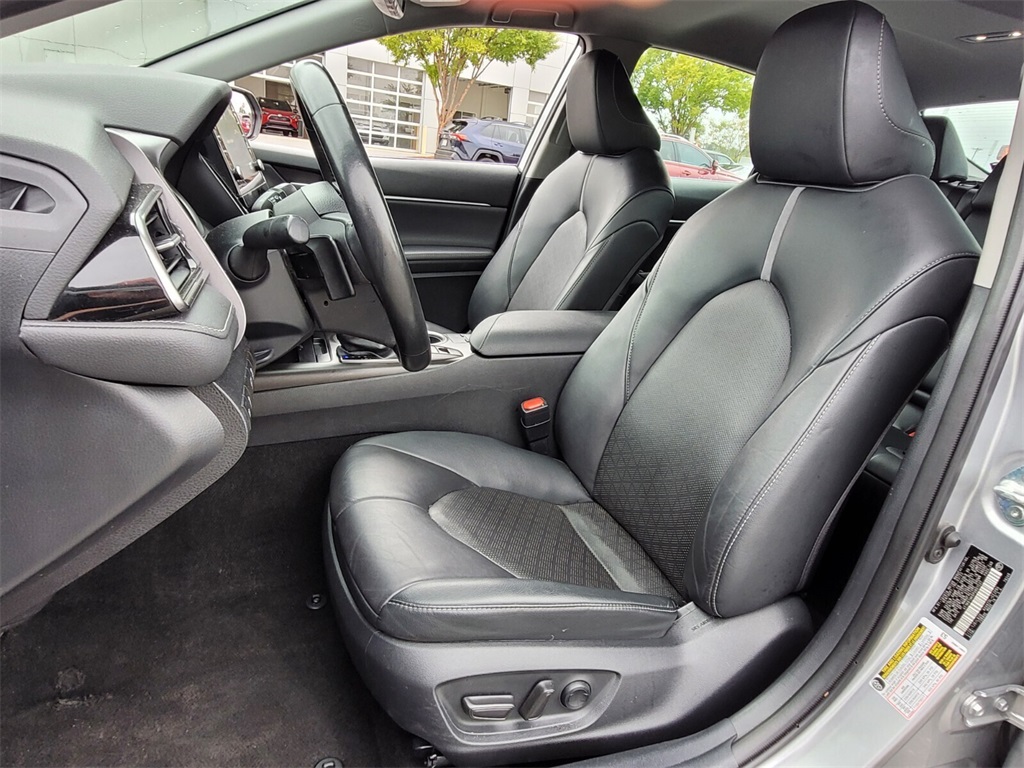 2023 Toyota Camry XSE photo 6
