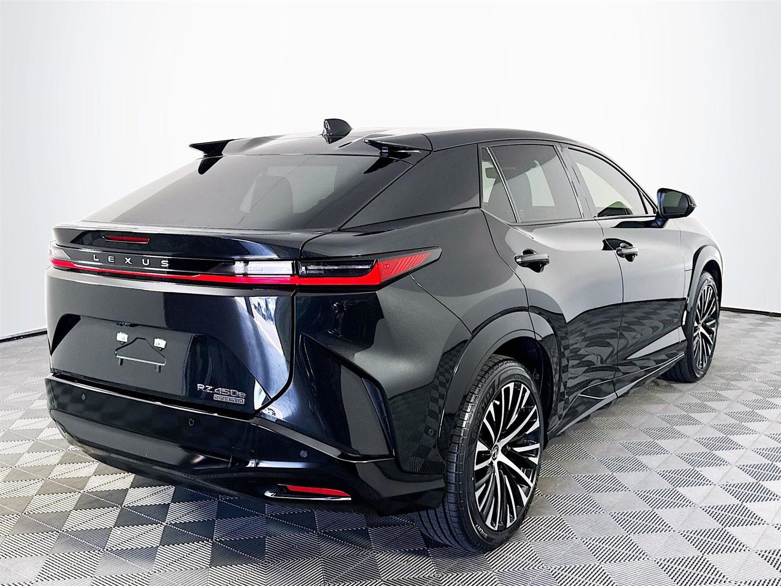 2024 Lexus RZ 450e Premium photo 5