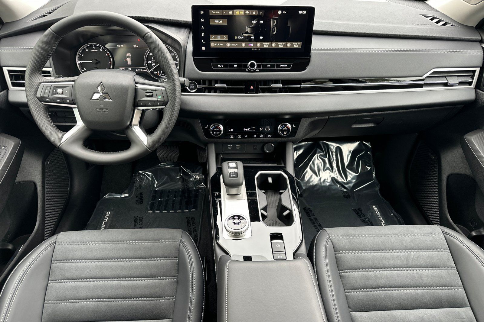 2025 Mitsubishi Outlander SE photo 12