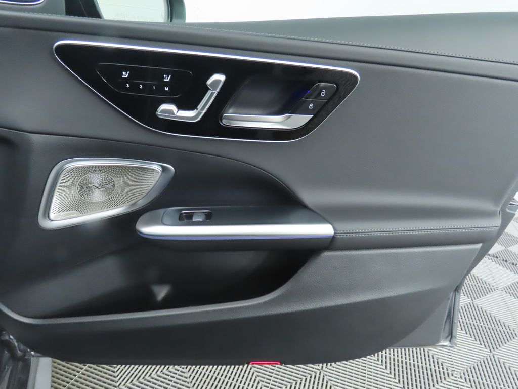 2025 Mercedes Benz C 300 photo 25