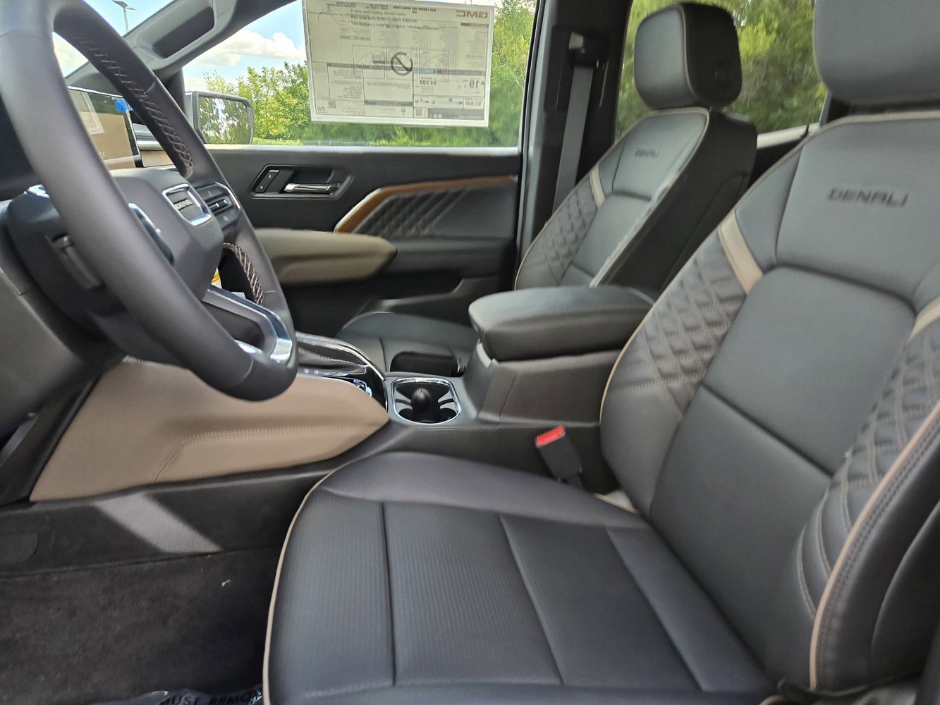 2026 Gmc Canyon Denali photo 15