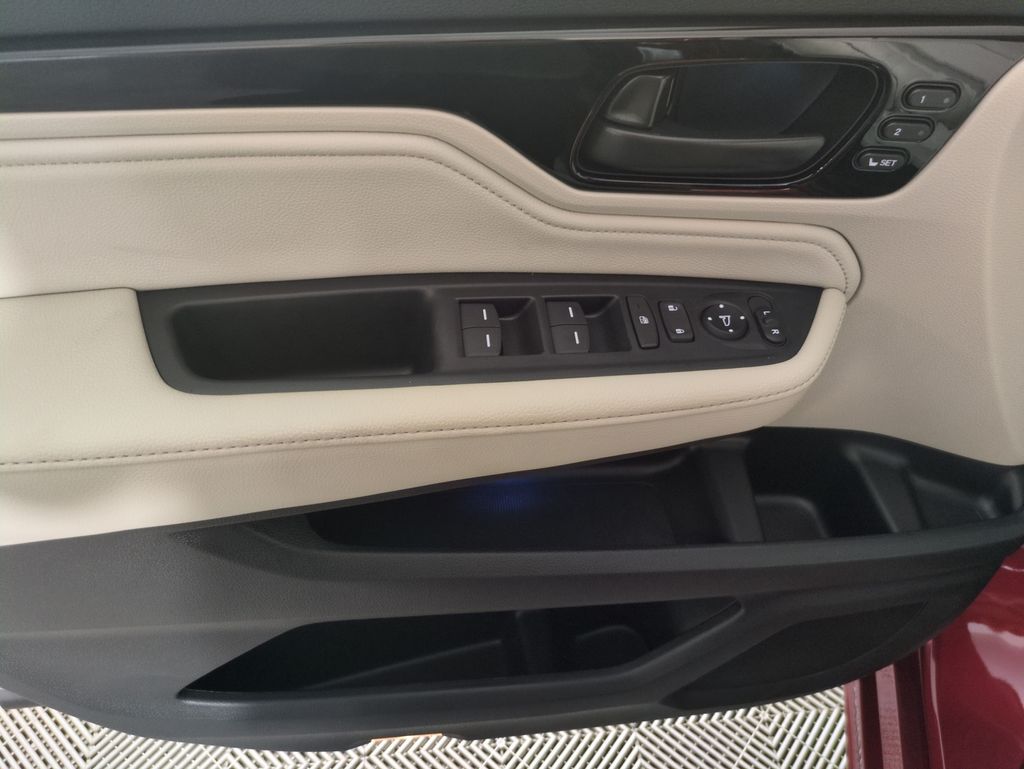 2026 Honda Odyssey Touring photo 11