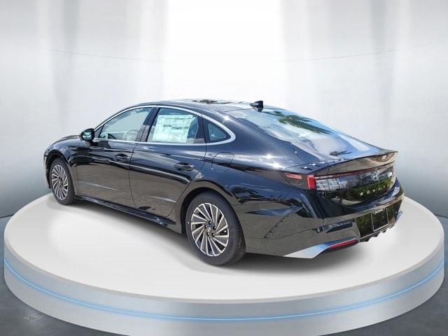 2025 Hyundai Sonata Hybrid Limited photo 3