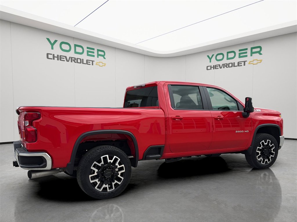 2026 Chevrolet Silverado 2500HD LT photo 4