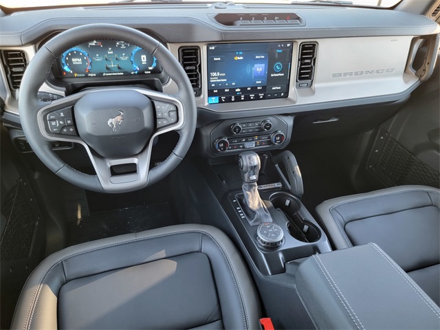 2025 Ford Bronco Outer Banks photo 30