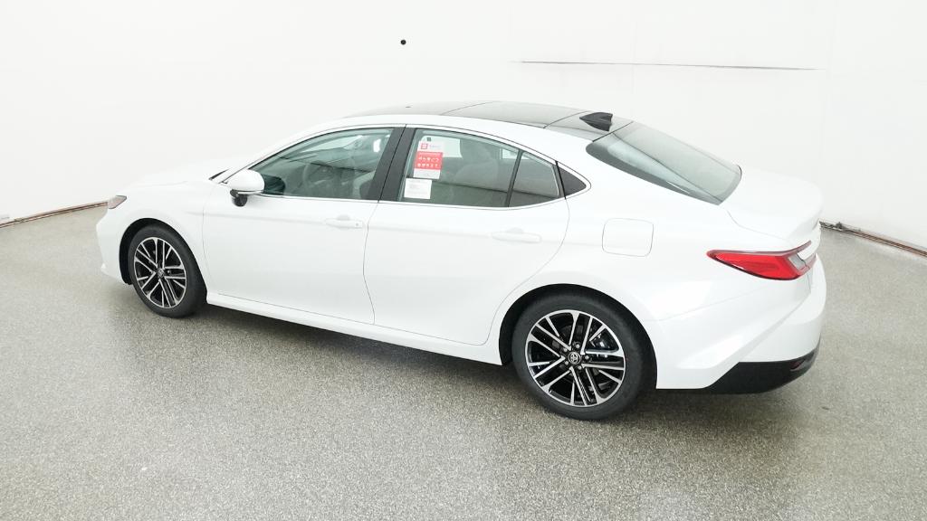 2025 Toyota Camry XLE photo 11