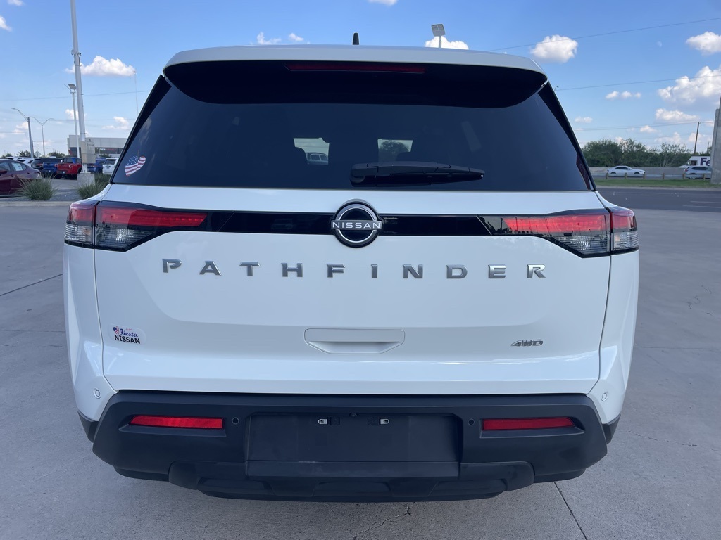 2024 Nissan Pathfinder S photo 4