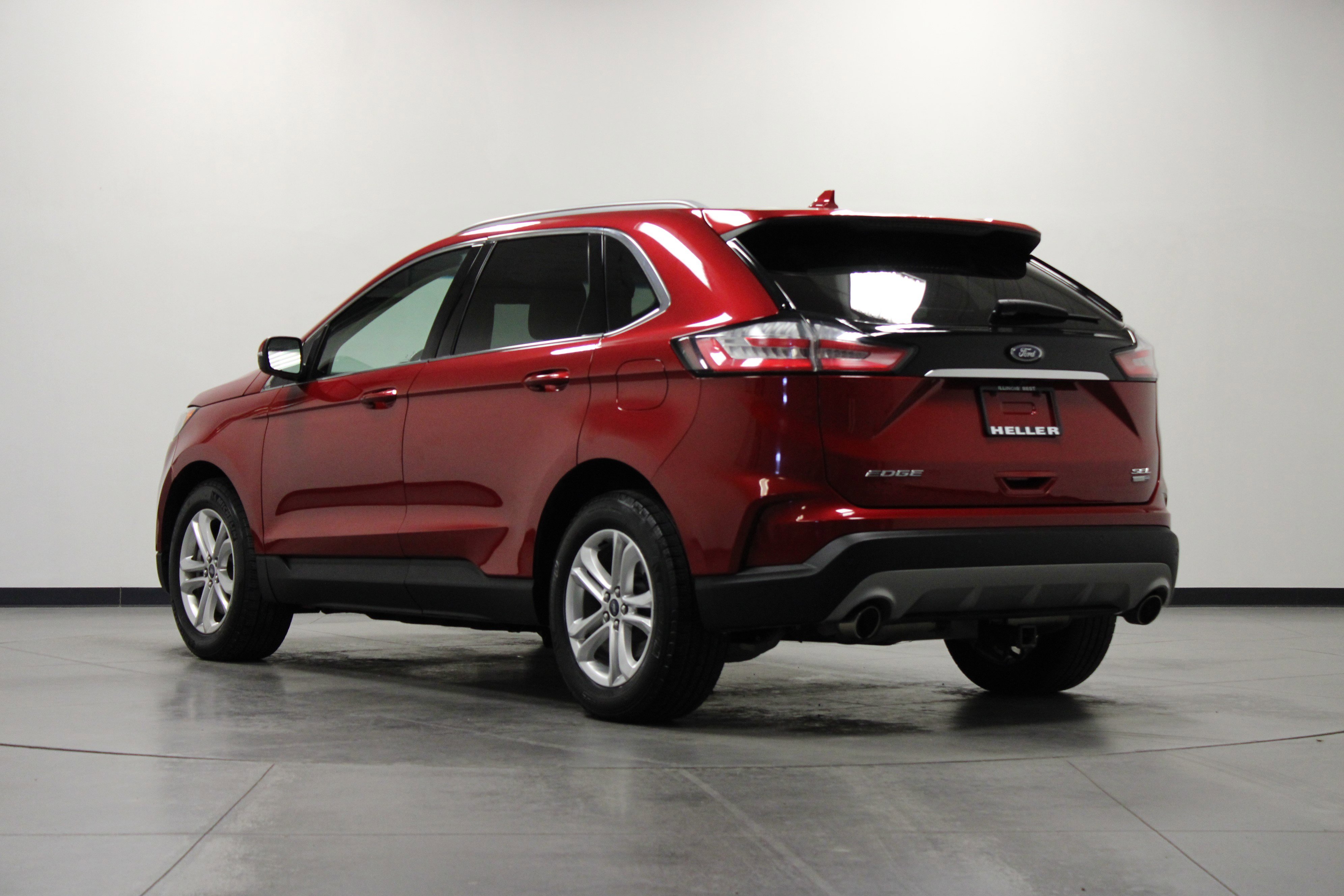 2020 Ford Edge SEL photo 4