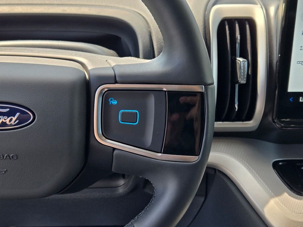 2025 Ford Expedition MAX photo 31