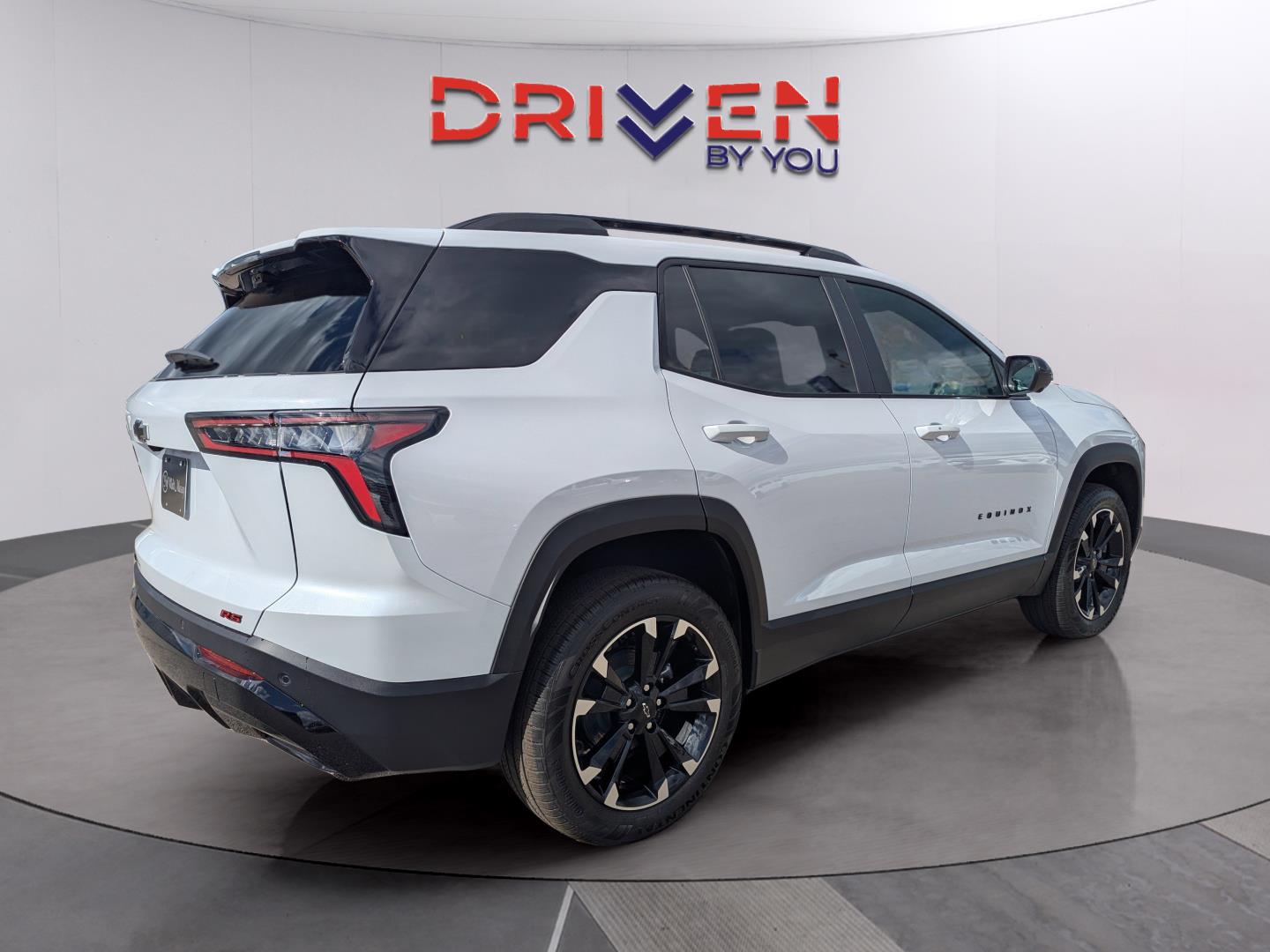 2026 Chevrolet Equinox RS photo 3