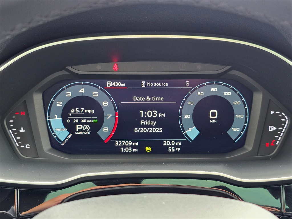 2024 Audi Q3 S line Premium photo 3