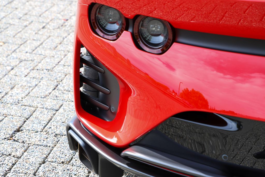 2023 Ferrari 812 Competizione photo 33