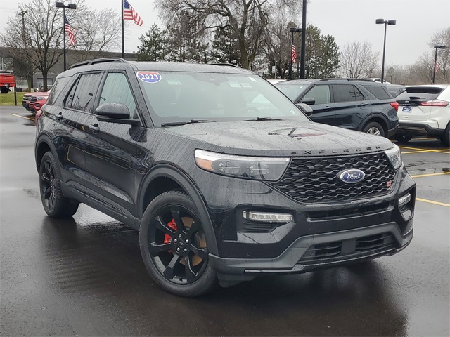 2023 Ford Explorer ST's photo