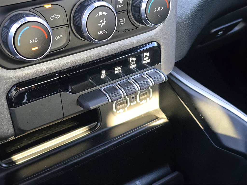 2021 Ram 1500 Big Horn Lone Star photo 24