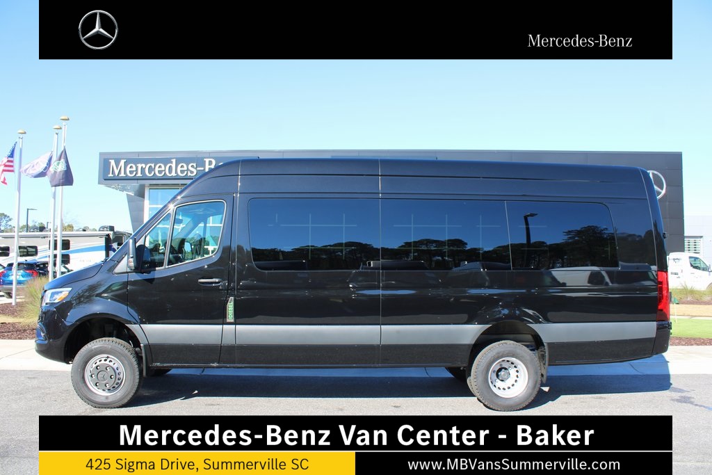 2024 Mercedes-Benz Sprinter Cargo Van Base's photo