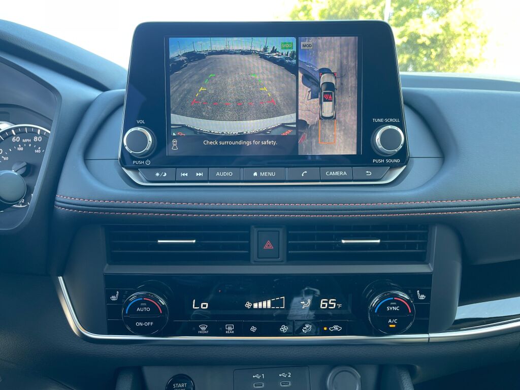 2026 Nissan Rogue SV photo 8