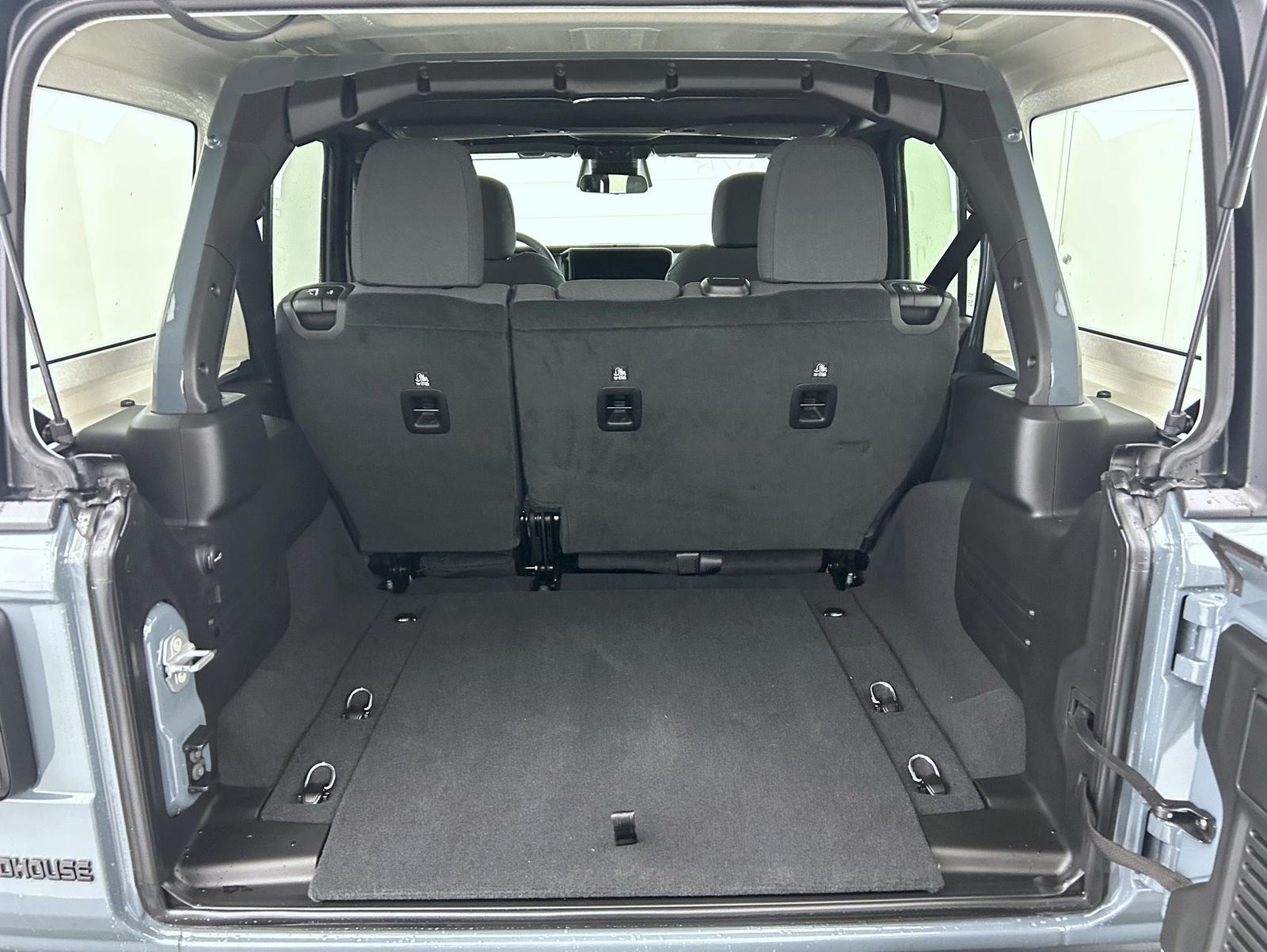 2025 Jeep Wrangler Sport S photo 20