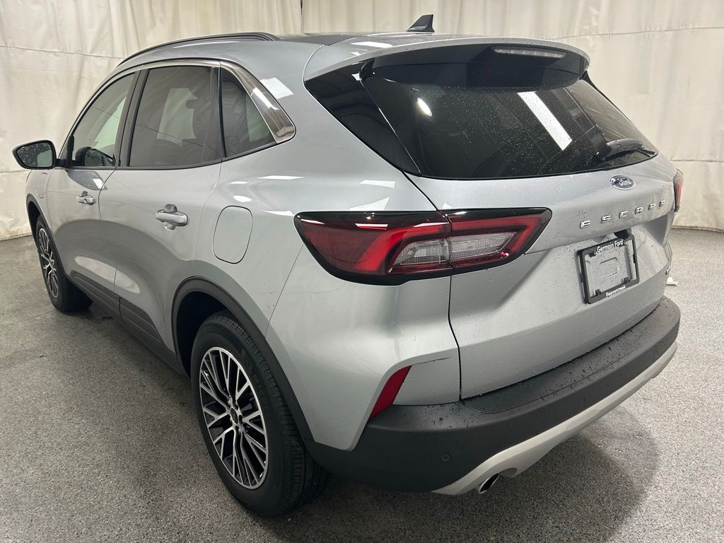 2024 Ford Escape Plug-In Hybrid Base photo 4