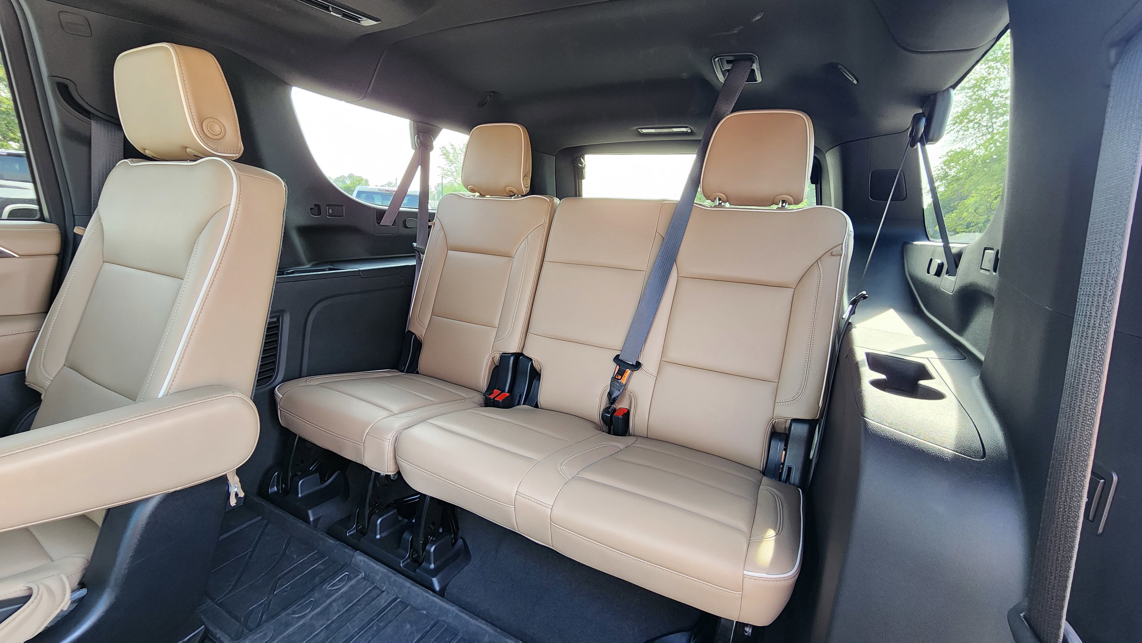 2024 Chevrolet Suburban Premier photo 20