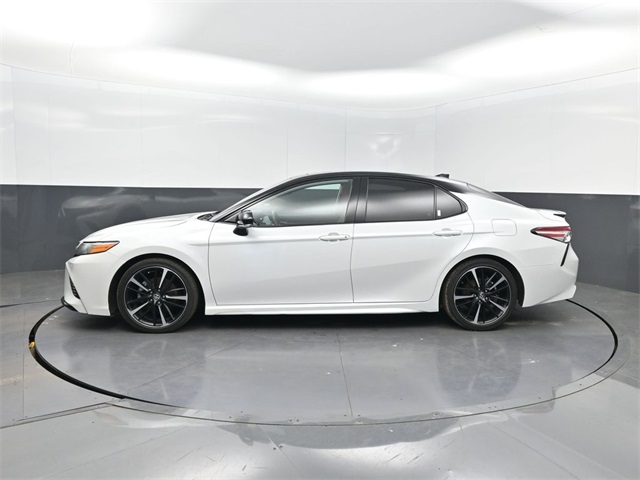 2020 Toyota Camry XSE photo 2