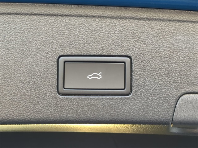2026 Volkswagen Atlas Cross Sport SE Technology photo 10