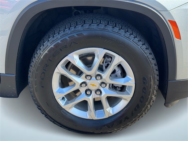 2023 Chevrolet Traverse LS photo 6