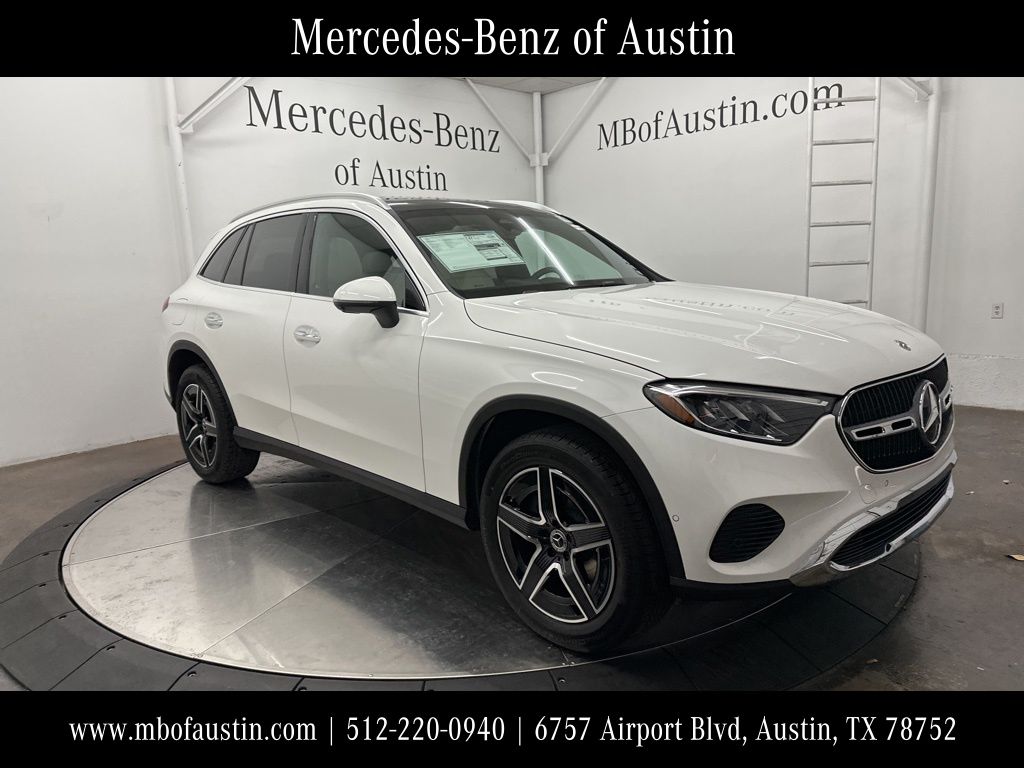 2026 Mercedes-Benz GLC Base's photo