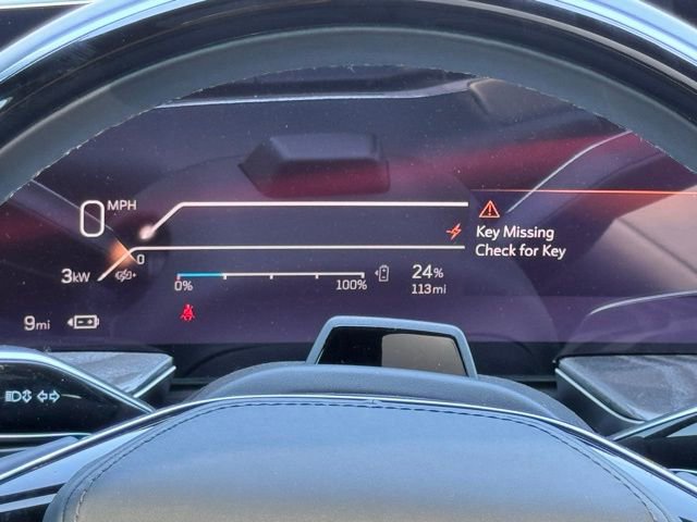 2025 Cadillac Escalade IQ Luxury photo 3