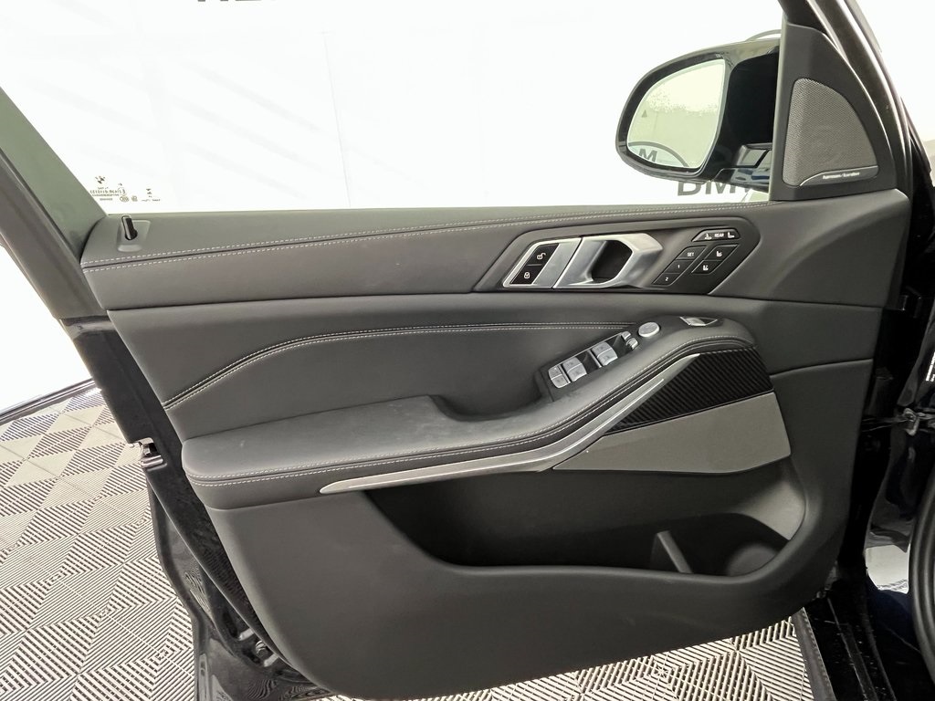 2025 Bmw X7 M60i photo 12
