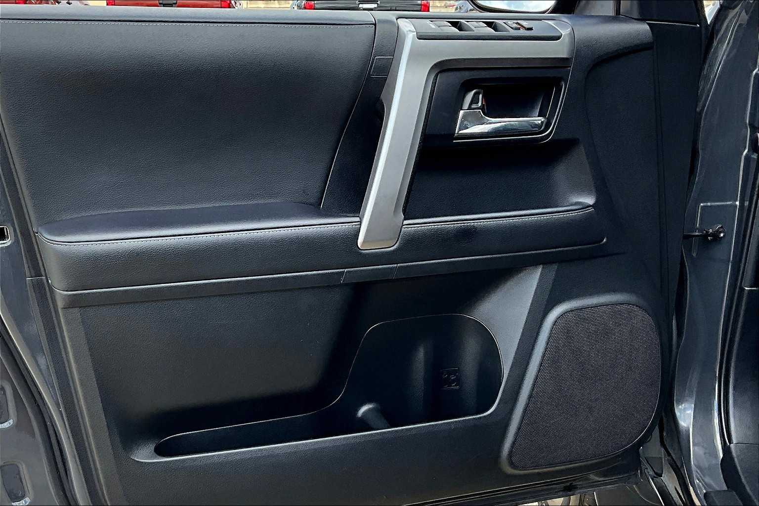 2024 Toyota 4Runner SR5 photo 21